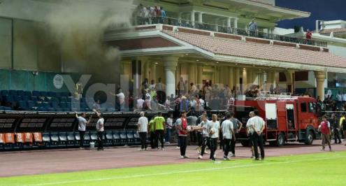 إلغاء مباراة سموحة وبيراميدز بسبب حريق في استاد الاسكندرية (صور)